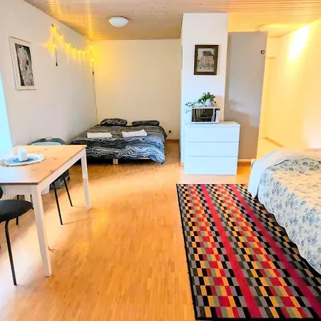 Urban Retreat - Cozy Studio With Private Patio Appartamento Zurigo