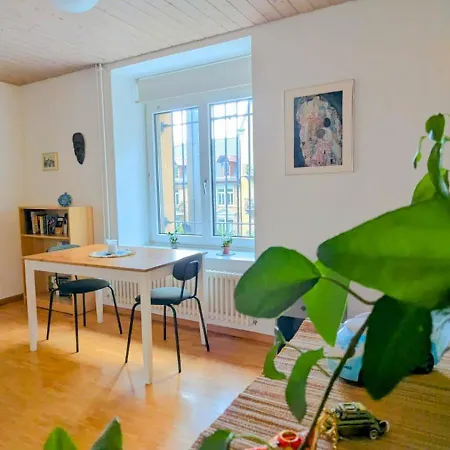 Urban Retreat - Cozy Studio With Private Patio Apartment Zurich