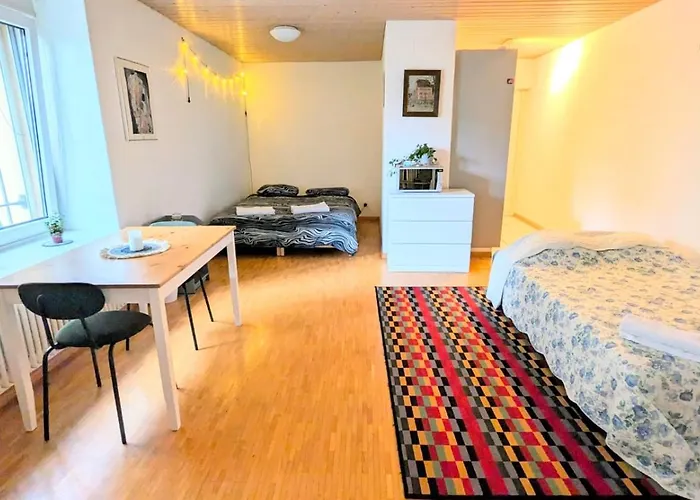 Urban Retreat - Cozy Studio With Private Patio شقة زيورخ